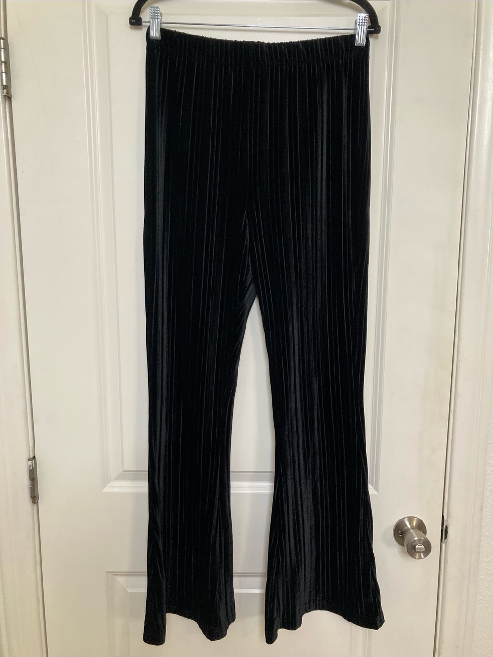 WILD FABLE Pants Flared Pull On Crushed Ribbed Velvet Black Gothic Witchy Size M